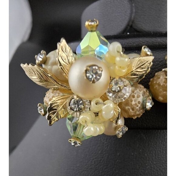 Vntg Vendome Gold-Tone Clip-On Earrings Faux Pearls & Aurora Borealis STUNNING - Picture 6 of 7